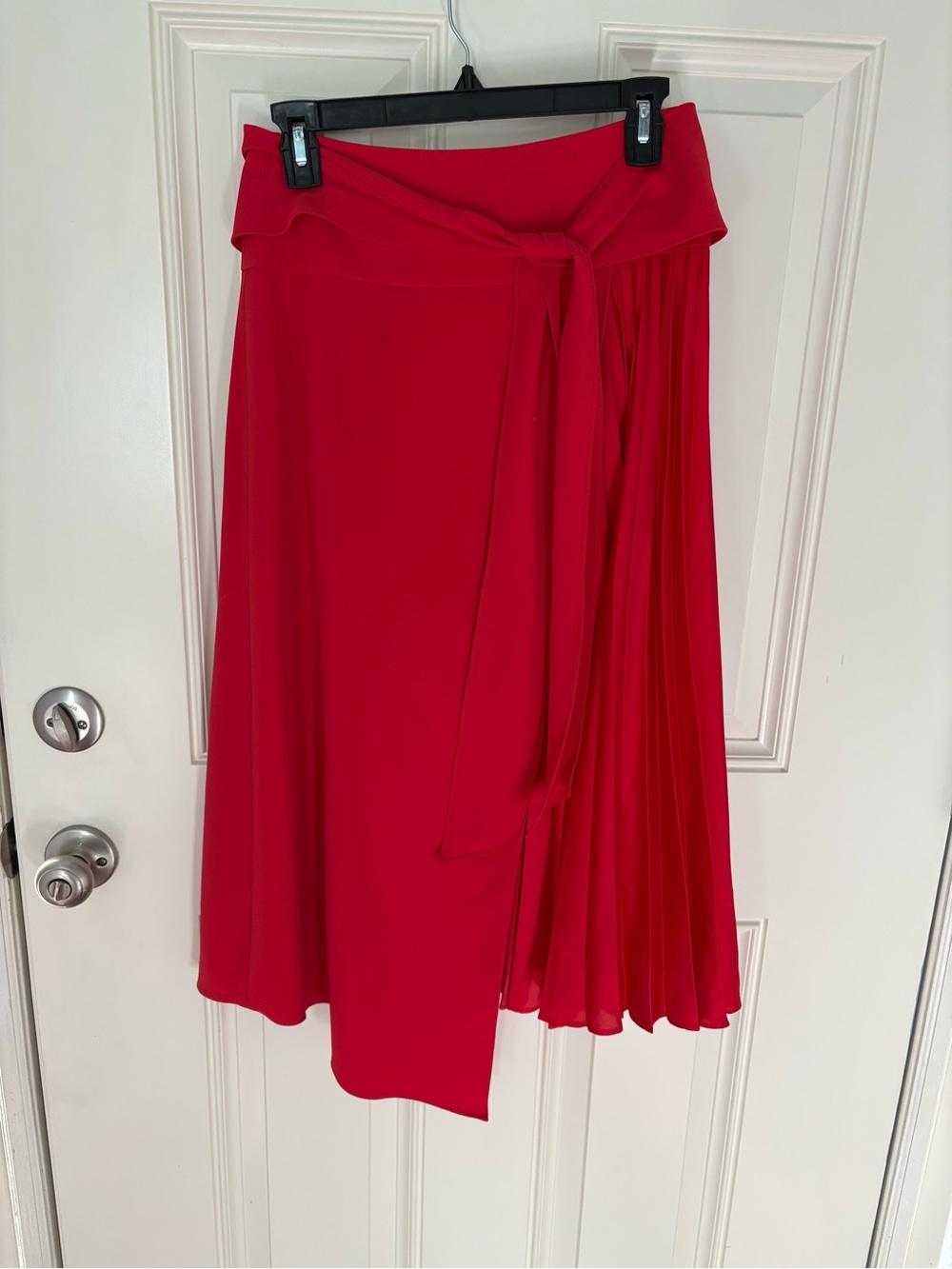 Alice + Olivia Zabana Pleated Skirt Size 4 NWT